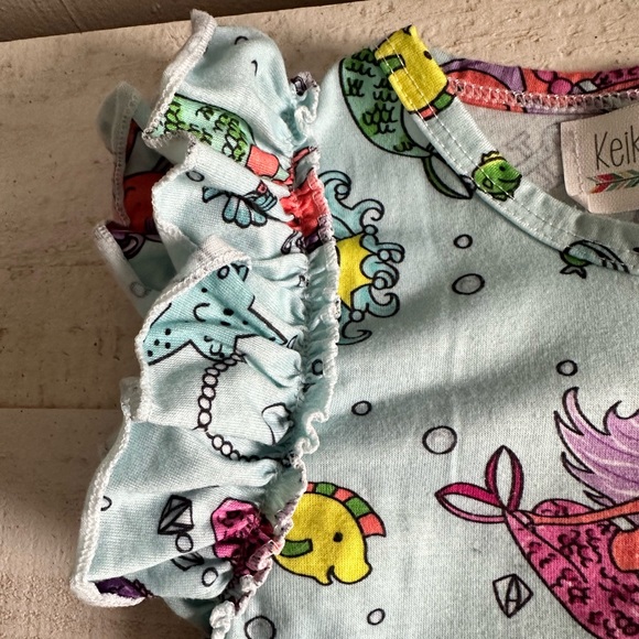 Keiki Couture Ruffled Sleeve Ocean Mermaid graphic top sz: 2 - Picture 2 of 4